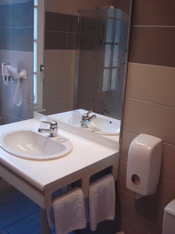 Hotel La Belle Etoile Thouare-sur-Loire Номер фото